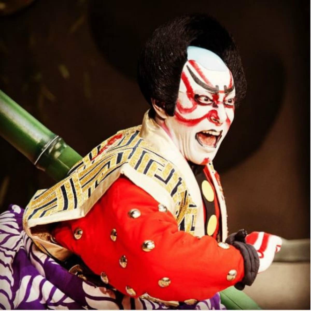 Kabuki mask