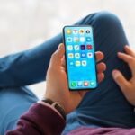 Optician Explains How Long You Should Look at Screens; It Turns Out Most People Exceed This Limit.