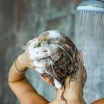 Doctor Gives Serious Warning to Those Who 'Go Several Days Without Washing Their Hair'