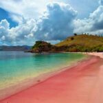 Top 10 Stunning Pink Beaches Around the World