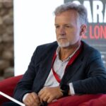Award-Winning British Photojournalist Paul Lowe Reportedly St*bbed to Death by His Son During Hiking...